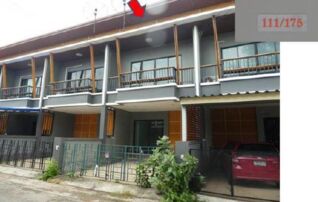 ทรัพย์สถาบันโดย GHB ทาวน์เฮาส์ ซอยม.สยามไอยรารีสอร์ต ถนนพานทอง-บ้านบึง(ทล.30)