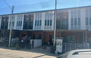 ทรัพย์สถาบันโดย GHB ทาวน์เฮาส์ ภูริลำลูกกาคลอง 7 (PURI Lamlukka Klong 7)