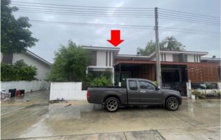 ทรัพย์สถาบันโดย GHB ทาวน์เฮาส์ ซอยซ.ทางเข้าโรงเรีย...