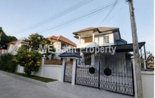 บ้านเดี่ยวหลังมุม รีโนเวทใหม่ทั้งหลัง 60 ตร.ว. 3 นอน 3 น้ำ พื้นที่ใช้สอยกว้าง พร้อมครัวต่อเติมครบ อยู่สบายในหมู่บ้านเดอะวิลเลจ : เจ้าของขายเอง (งดรับนายหน้า)