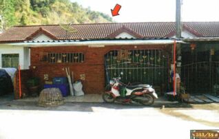 ทรัพย์สถาบันโดย อาคารสงเคราะห์ ทาวน์เฮาส์ ซอยพัชรินทร์(ริมเขา) ถนนสุราษฎร์ธานี-บ้านนาสาร