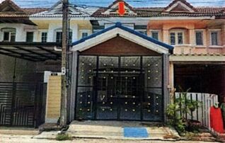 ทรัพย์สถาบันโดย GHB ทาวน์เฮาส์ เมืองประชา