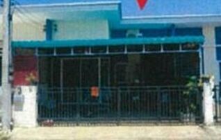 ทรัพย์สถาบันโดย GHB ทาวน์เฮาส์ ถนนทล.304