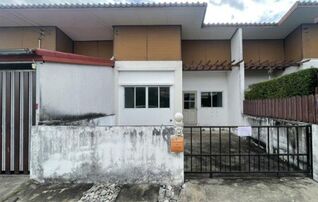 ทรัพย์สถาบันโดย GHB ทาวน์เฮาส์ กรีนการ์เด้นโฮม 11 (Green Garden Home Klong 11)