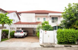 บ้านบรรยากาศรีสอร์ท หมู่บ้านแกรนด์คาแนล ประชาชื่น บรรยากาศร่มรื่น เเวดล้อมด้วยธรรมชาติ สังคม เพื่อนบ้านดี ปลอดภัย ใกล้จุดขึ้นลงทางด่วนศรีรัช และรถไฟฟ้ : เจ้าของขายเอง (งดรับนายหน้า)