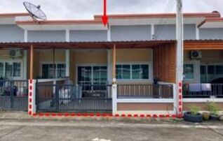 ทรัพย์สถาบันโดย GHB ทาวน์เฮาส์ ถนนบ้านบึง-บ้านค่าย