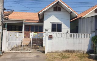ทรัพย์สถาบันโดย GHB บ้านแฝด ร่มไทร 2