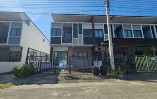 ทรัพย์สถาบันโดย JAM ทาวน์เฮาส์ อาร์ พี เพลส 2 (RP Place 2)