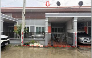 ทรัพย์สถาบันโดย GHB ทาวน์เฮาส์ ทรัพย์มณี 999 (Sapmanee 999 Phase 1 Maenam Khoo Soi 3)
