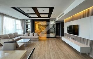 ขายคอนโด  Fullerton Sukhumvit  24th. Floor / 152.40 sq.m 3 Bedroom + 1 maid room 4 bathroom                             : เจ้าของขายเอง