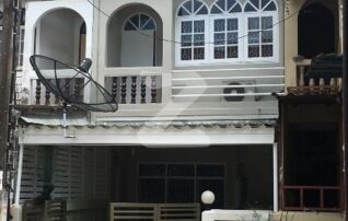 ให้เช่าทาวน์เฮาส์ ซอยลาดพร้าว 87 แยก 3 ถนนลาดพร้าว 87 : เจ้าของให้เช่าเอง