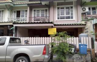 ทรัพย์สถาบันโดย JAM ทาวน์เฮาส์ บ้านพฤกษา 13 (Baan Pruksa 13 Klong Sam)