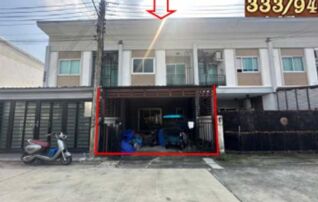 ทรัพย์สถาบันโดย GHB ทาวน์เฮาส์ ตรีพฤกษ์
