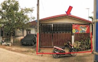 ทรัพย์สถาบันโดย GHB ทาวน์เฮาส์ ซอย870057 ถนนพุนพิน-หนองขรี