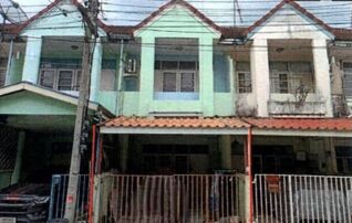 ทรัพย์สถาบันโดย GHB ทาวน์เฮาส์ ซิลค์วิลเลจ