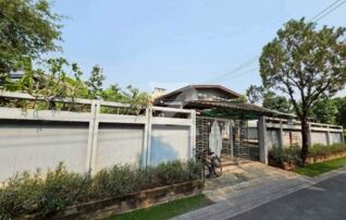 ให้เช่าบ้านเดี่ยวลาดพร้าวซ.1 ทำเลดี ใกล้MRTลาดพร้าวเพียง 1กม. ขนาด204ตรว. #petfriendly #จดทะเบียนบริษัทได้ : โดยนายหน้า/ตัวแทน (งด Co-brokerage) 
