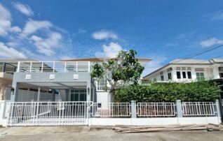 หมู่บ้านพฤกษาวิลเลจ 1 ลำลูกกาคลอง 5 คู่ขนานมอเตอร์เวย์ เดินทางสะดวกมากๆ            : เจ้าของขายเอง (งดรับนายหน้า)