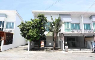 ทรัพย์สถาบันโดย JAM ทาวน์เฮาส์ใกล้ PK27 บางชัน เบล็ส วิลล์ รามอินทรา 117 (Bless Ville Ramintra 117)
