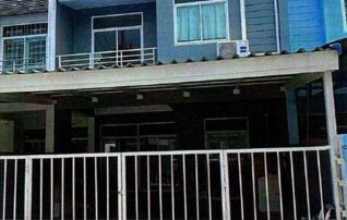 ทรัพย์สถาบันโดย GHB ทาวน์เฮาส์ ถนนเลียบคลองสาม