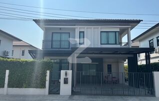 บ้านเดี่ยว 2 ชั้น 50.5 ตร.ว. หมู่บ้านแกรนด์บริทาเนีย วงแหวนรามอินทรา ถนนคู่ขนานกาญจนาภิเษก ถนนจตุโชติ เขตคลองสามวา กรุงเทพมหานคร : เจ้าของขายเอง (งดรับนายหน้า)