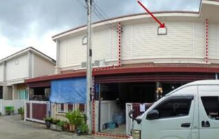 ทรัพย์สถาบันโดย GHB ทาวน์เฮาส์ รนารมย์ 3 เออเบิ้ล ฟอเรส