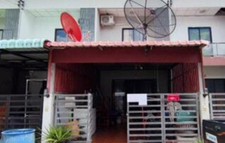 ทรัพย์สถาบันโดย GHB ทาวน์เฮาส์ ฉัตรไพลิน (Chatrapailin Latlumkaew)