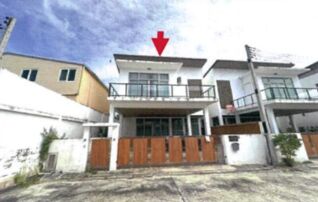 ทรัพย์สถาบันโดย GHB บ้านแฝด อุ่นไอรัก พลูวิลล่า