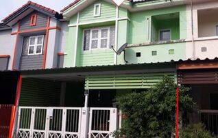 ทรัพย์สถาบันโดย GHB ทาวน์เฮาส์ วรารักษ์