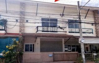 ทรัพย์สถาบันโดย GHB ตึกแถว-อาคารพาณิชย์ ปิยวัฒน์ พาวิลเลี่ยน