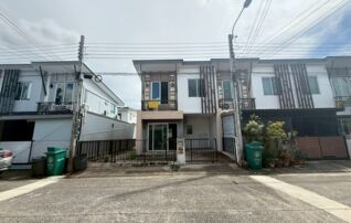 ทรัพย์สถาบันโดย JAM ทาวน์เฮาส์ บ้านพฤกษาไพร์ม ศรีนครินทร์-บางนา (Baan Pruksa Prime Srinakarin-Bangna)