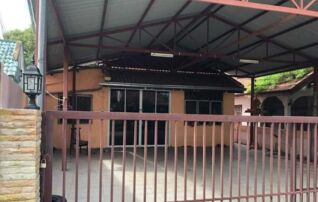 ทรัพย์สถาบันโดย GHB บ้านเดี่ยว ซอยสายแยกทล.220-บ.ดงยาง ถนนสายศรีสะเกษ-ขุขันธ์