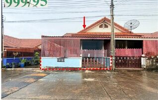 ทรัพย์สถาบันโดย GHB ทาวน์เฮาส์ แผ่นดินทองลิฟวิ่งโอม
