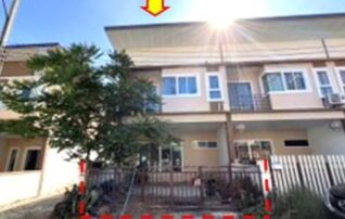 ทรัพย์สถาบันโดย GHB ทาวน์เฮาส์ อีสเทิร์นแลนด์9 (Eastern Land City 11)