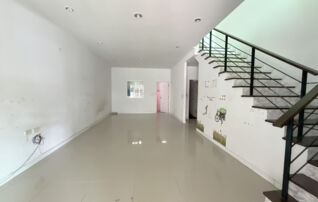 ทรัพย์สถาบันโดย JAM ทาวน์เฮาส์ สมาร์ทแลนด์ นิวสไตล์ 1 (Smartland Village)