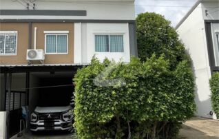 ให้เช่าบ้านทาวน์เฮ้าส์ หลังมุม🏡(ขออนุญาตไม่รับสัตว์เลี้ยง ผู้เช่าเข้าอยู่ได้ไม่เกิน4คนค่ะ🙏🏻) : เจ้าของให้เช่าเอง (งดรับนายหน้า)