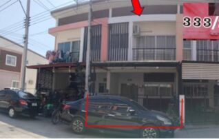 ทรัพย์สถาบันโดย GHB ทาวน์เฮาส์ ม.ภูมิสิริ2