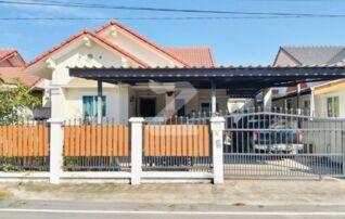 ขายบ้านเดี่ยว หมู่บ้านรักไทย ซ.5 53ตรว.ต่อเติมหลังคาเรียบร้อย มีพื้นที่หน้าบ้านและข้างบ้านเยอะ แถมให้ทุกอย่าง     : เจ้าของขายเอง (งดรับนายหน้า)