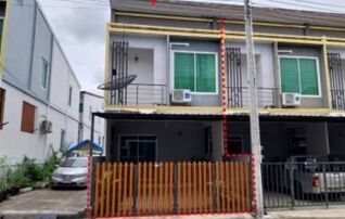 ทรัพย์สถาบันโดย GHB ทาวน์เฮาส์ ซอยหมู่บ้านโกลเด้นแลนด์ ถนนสายปลวกแดง-ห้วยปราบ