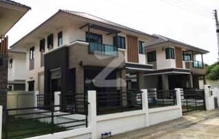 ให้เช่าบ้านสวยพร้อมอยู่ ปลอดภัยสูง มีสปอร์ตคลับ อากาศดี ใกล้ตลาดตัวอำเภอปากช่อง เดินทางไปทางเขาใหญ่ใกล้และสะดวก มีสิ่งอำนวยความสะดวก ราคาต่อรองกันได้ : เจ้าของให้เช่าเอง (งดรับนายหน้า) 