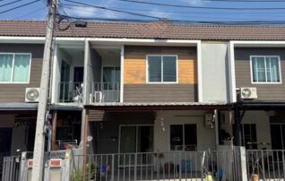 ทรัพย์สถาบันโดย GHB ทาวน์เฮาส์ เดอะคัลเลอร์สพรีเมี่ยมกาญจนาภิเษก-ราชพฤกษ์เฟส 8 (The Colors Premium 3 Kanchanaphisek-Ratchapruek)