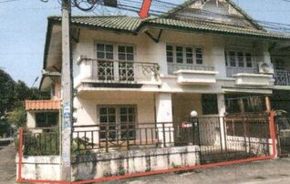 ทรัพย์สถาบันโดย GHB ทาวน์เฮาส์ นครชัยศรี นครปฐม