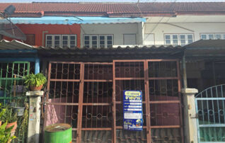 ทรัพย์สถาบันโดย JAM ทาวน์เฮาส์ สยามนิเวศน์ (Siam Nivet Village 1)