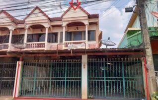 ทรัพย์สถาบันโดย SCB ทาวน์เฮาส์ ทาวน์เฮ้าส์ ต.อรัญญิก อ.เมืองพิษณุโลก
