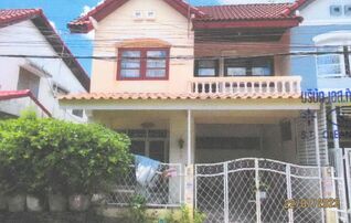 ทรัพย์สถาบันโดย GHB ทาวน์เฮาส์  คลองสามวา กรุงเทพมหานคร