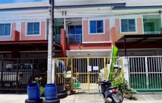 ทรัพย์สถาบันโดย GHB ทาวน์เฮาส์ กิตตินครกรีนทาวน์ (Kittinakorn Green Town)