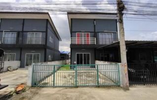 ทรัพย์สถาบันโดย GHB บ้านแฝด สรานนท์คลอง 5