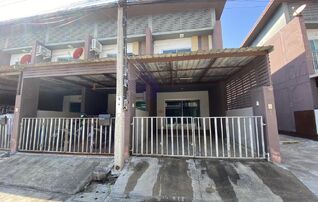 ทรัพย์สถาบันโดย อาคารสงเคราะห์ ทาวน์เฮาส์ สินนคร วิลล์ (Sinnakhon Ville)