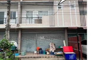 ทรัพย์สถาบันโดย GHB ตึกแถว-อาคารพาณิชย์ เดอะ บลิส ท่าตูม (The Bliss Tha Toom)