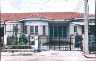 ทรัพย์สถาบันโดย GHB ทาวน์เฮาส์ เจ.เจ.เลควิว ปาร์ค