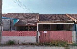 ทรัพย์สถาบันโดย GHB ทาวน์เฮาส์ เอ็นพีโฮม